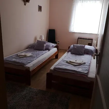 Natasa 欧罗什哈佐